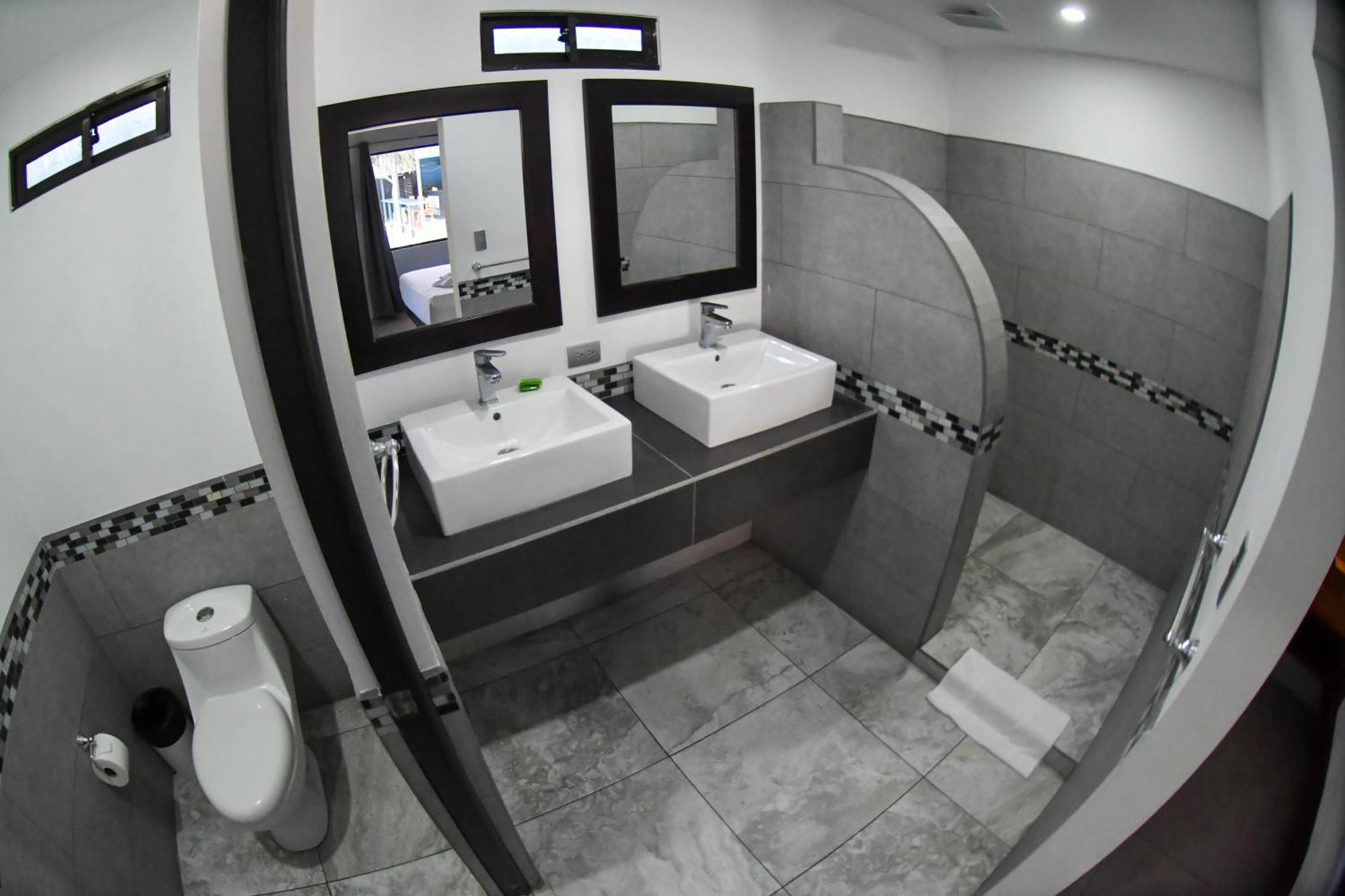 Republik Hotel, Bistro And Nightclub On Site Хако Экстерьер фото